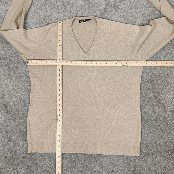 Holt Renfrew Men's 100% Cashmere Sweater in Tan Cream Size Large Quiet Luxury - Picture 5 of 7